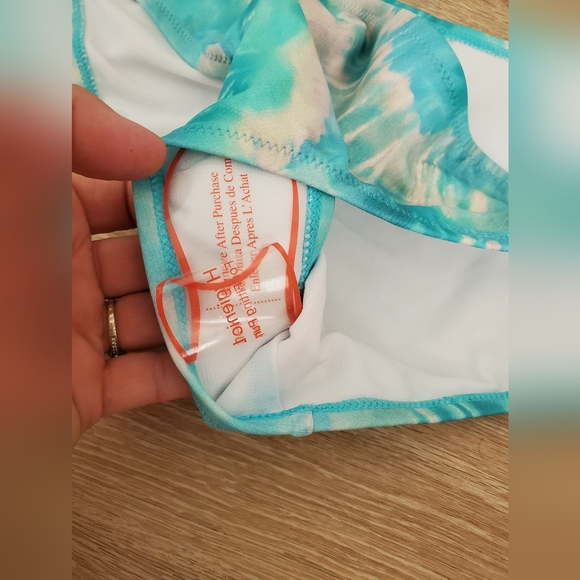 Johnny Was Calme Adjustable Bikini Top and Hipster Bottom Set Medium - Picture 12 of 16